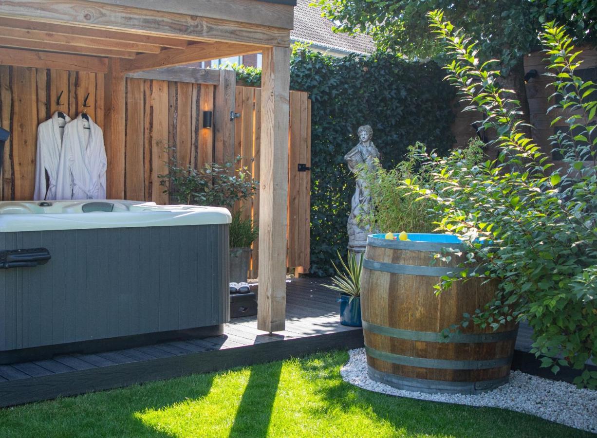 B&B Joli Met Prive Wellness Wemeldinge Eksteriør billede