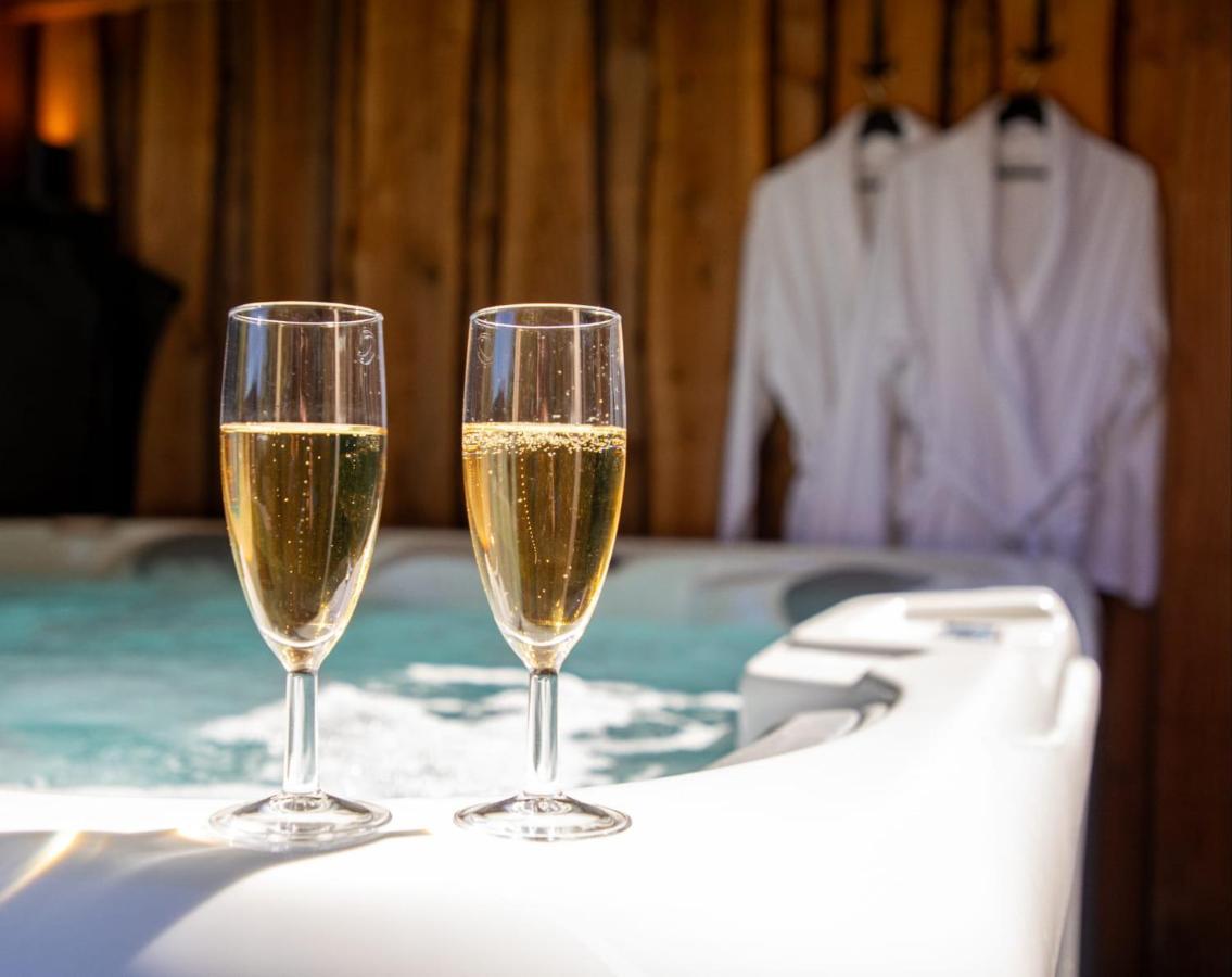 B&B Joli Met Prive Wellness Wemeldinge Eksteriør billede